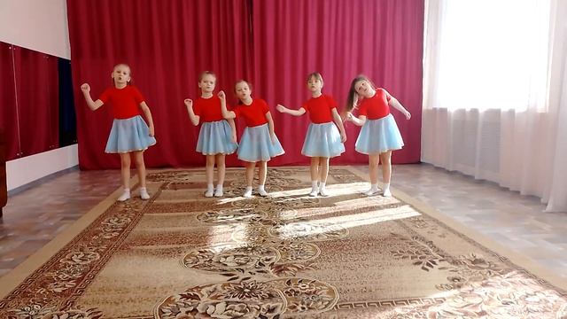 Ансамбль Капельки Улыбчивая песенка МДОУ Суксунский детский сад Колосок смотреть онлайн