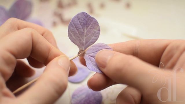 Чем клеить ювелирные камни и стразы? смотреть онлайн