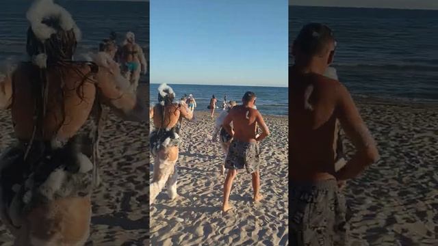 Пенная вечеринка Коблево. Дефиле в откровенных костюмах русалочек. смотреть онлайн