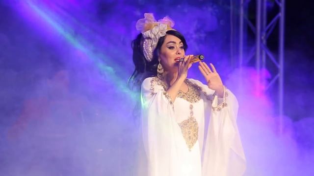 Sarvinoz Yosufi / Дар мехмонии Фарзона смотреть онлайн