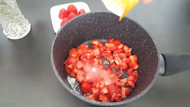 Strawberry Delicious - a Dessert Made from 3 Ingredients and Strawberry. No Oven #Wymeal смотреть онлайн