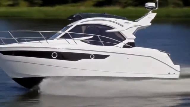 Катер Galeon 300 Fly