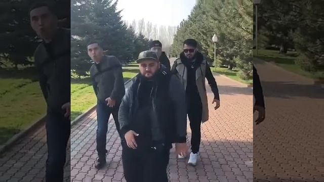 Как нужно ходить перед девушкой))) смотреть онлайн