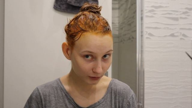 ОСВЕТЛИЛА ВОЛОСЫ ДОМА ✨? (упс) смотреть онлайн