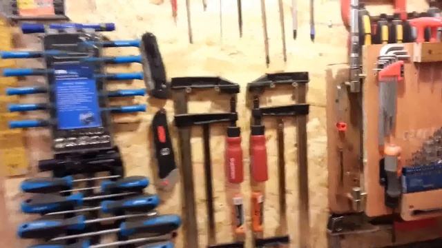 Хранение инструментов в гараже или мастерской//Tools in the garage or workshop смотреть онлайн