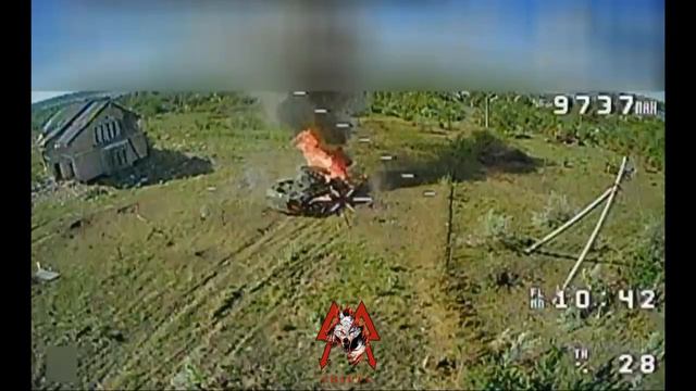 Уничтожение брошенной БМП-2 ВСУчек. смотреть онлайн