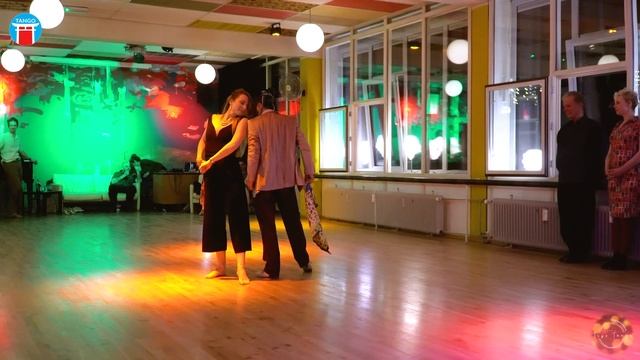 Urszula Nowocin and Fernando Romero - La 7 de abril - 3/4 смотреть онлайн