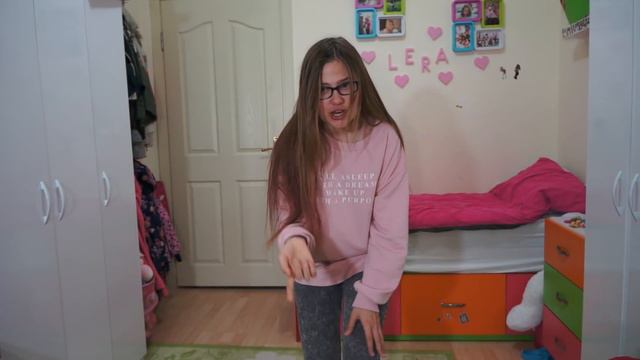 MUSICAL.LY TUTORIAL l КАК СДЕЛАТЬ БЛИЗНЕЦА В MUSICAL.LY ? | #CloneTranstition | смотреть онлайн