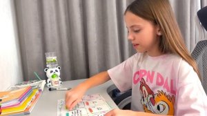 МІЙ робочий стіл Настя vs Саша My little Nastya