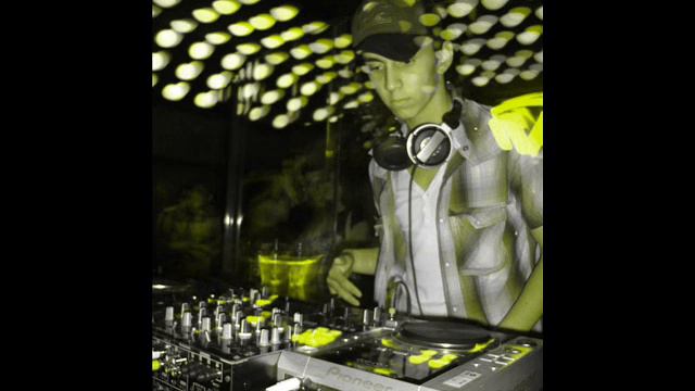 funk carioca (DJ FILD).wmv смотреть онлайн