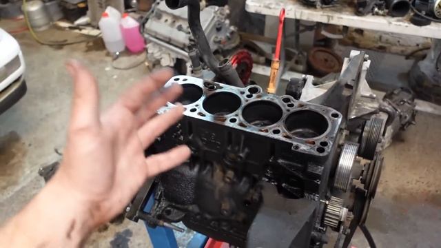 Banqueando y desarmando el motor del Golf MK3 Diesel a Nafta || Epicante!! смотреть онлайн