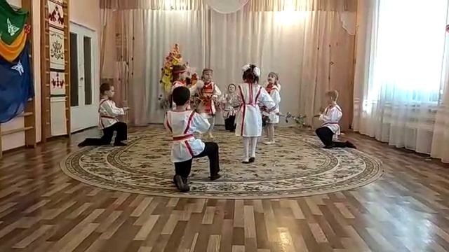 1117 Ансамбль Березонька г Казань чувашский народный хоровод Белая береза смотреть онлайн