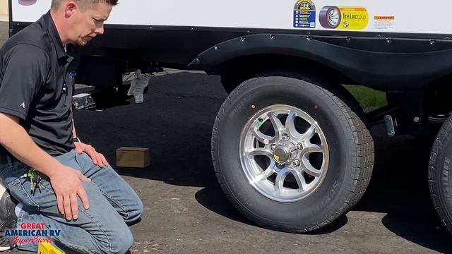 How To Safely Hook and Unhook an E2 Weight Distribution RV Trailer Hitch смотреть онлайн
