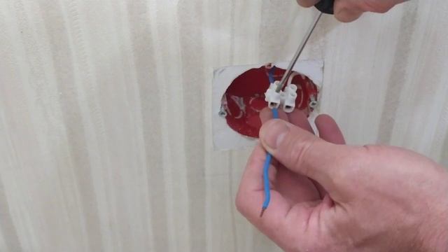 КОРОТКИЕ Провода В Подрозетнике _ Как ПОДКЛЮЧИТЬ Розетку _ Ремонт И Обустройство смотреть онлайн