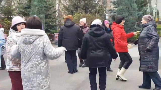 19 ноября 2023 СЕЛЕН СЕЛЕН ХАРЬКОВ ТАНЦЫ В ПАРКЕ #dance #kharkiv смотреть онлайн