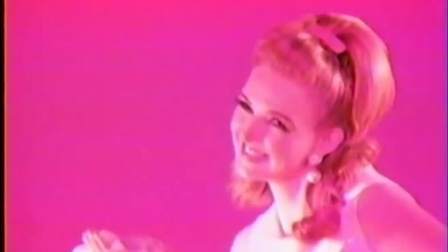 Groovy 60s Twip commercial смотреть онлайн