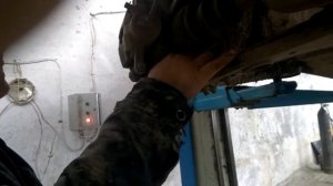 Заменить шаровые опоры деу сенс, ланос без съёмника...