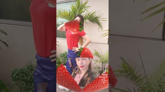 #split fruits strawberry girl inside#facebook #livestreaming #update #youtuber смотреть онлайн