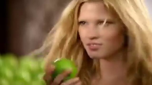 Парфюми - DKNY Be Delicious дамски парфюм от www.parfum4e.com смотреть онлайн