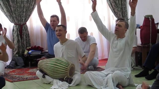 ЕМ Абхинандана прабху | Шри Нрисимха Пранама смотреть онлайн
