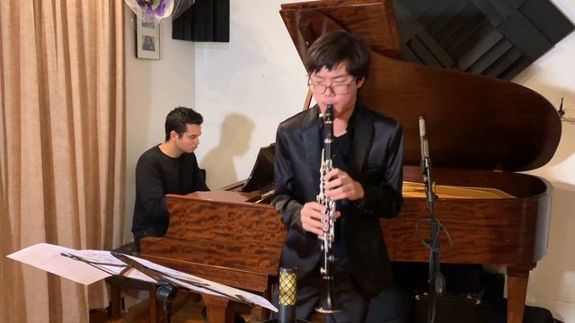 What a Fun Piece! Poulenc Clarinet Sonata 3rd Movt - Santiago Del Curto смотреть онлайн