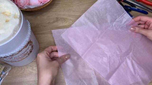 Нежный бело-розовый букет/Заливаем цветы и собираем букет в шляпной коробке/Мыловарение/Soap flower смотреть онлайн