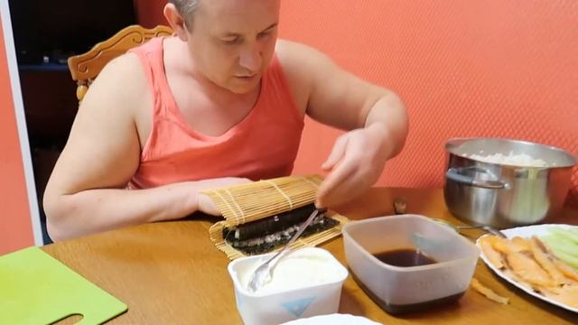Многодетная семья (готовим суши ) смотреть онлайн