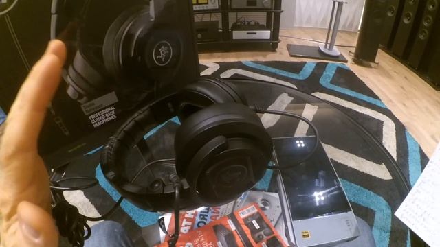 Mackie MC-250- обзор.