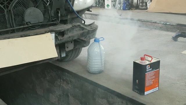 замена компрессора кондиционера и промывка системы на MERCEDES VITO смотреть онлайн