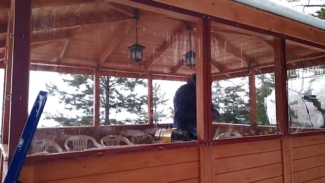 Установка окон ПВХ зимой на беседке