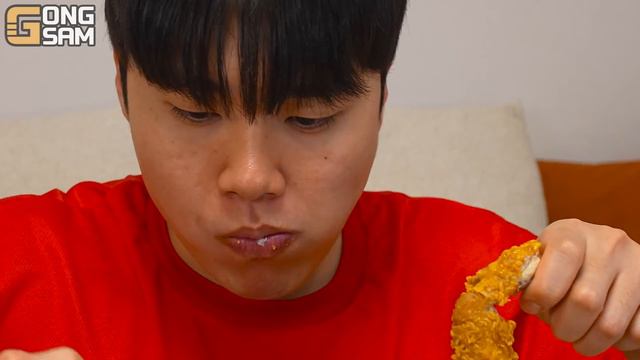 ASMR MUKBANG POPEYES 치킨먹방! 치킨 샌드위치 치즈스틱 후라이드치킨 CRISPY FRIED CHICKEN CHEESE SANDWICH EATING SOUND! смотреть онлайн