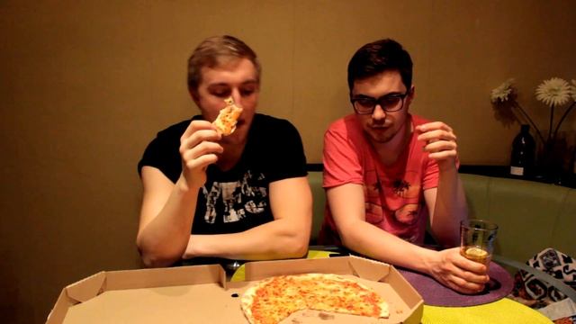 Стоит ли заказывать в...ПиццаФабрика (старейшая доставка пиццы в Москве) смотреть онлайн