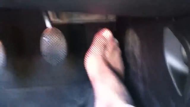 Gas pedal close up смотреть онлайн