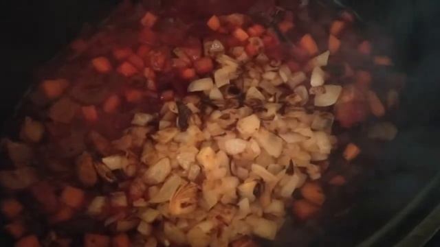 ОЧЕНЬ ВКУСНОЕ РАГУ С КИСЛЫМИ ОГУРЦАМИ.