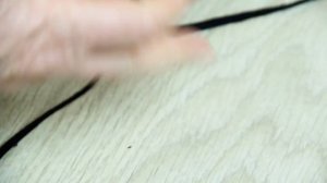 Не выбрасывайте старые носки. Два способа сделать пряжу из старых носков.