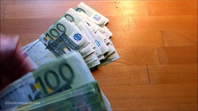 Counting NEW And Old 100 EURO Banknotes