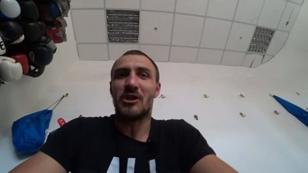 Жонглирование одной рукой