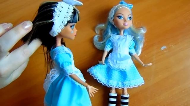 Костюм Алисы из "страны чудес" для кукол монстер хай! смотреть онлайн