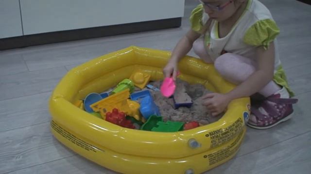 Играем в кинетический песок KineticSand смотреть онлайн