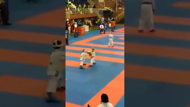 Zaki " Karate kid" ( ANOA ) - DOJO 37 CUP ( kelas kumite putra usia dini -30kg) смотреть онлайн