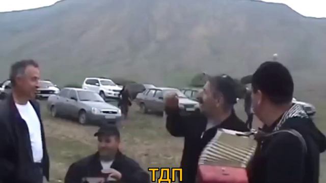 Даргинские песни под гармошку. Живой голос в хорошей компании всегда нравился ценителям лучшего! смотреть онлайн