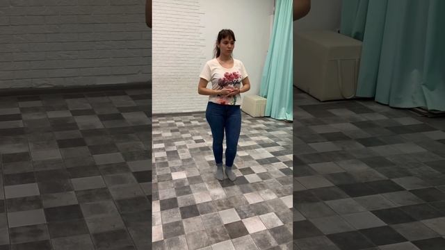 Изоляция в любом танце необходима✅ #kizomba #кизомба #танцы #ladystyle #bodycontrol #shortsvideo смотреть онлайн