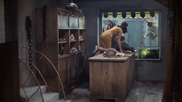 The Amphibian Man (1962) - First conversation and chase смотреть онлайн