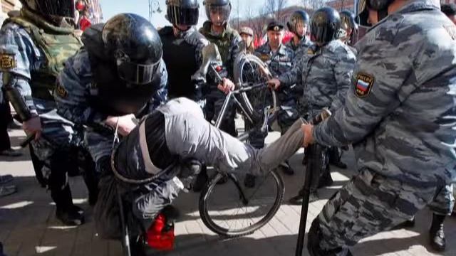 Прощание с 2011 Годом - События Года в Фотографиях смотреть онлайн