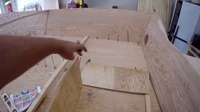 14. Building a Boat (Tango 15)- Chine and Pitch Issues смотреть онлайн