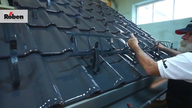 Монтаж керамической черепицы Робен. https://klinkeroof.ru/ смотреть онлайн