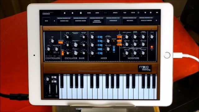 Minimoog Model D - The MERCURIAL STRATEGIES Pack - Demo For The IPad