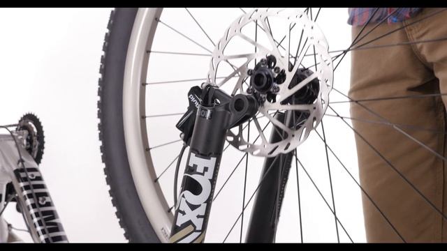 3. Mountain Bikes - Installing Your Front Wheel, Thru Axles смотреть онлайн