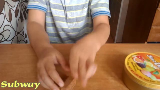 Угадай, что находится в сундуке смотреть онлайн