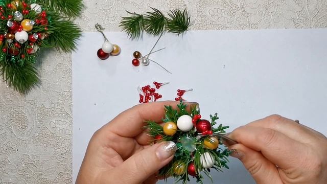 Новогоднее украшение для волос ?✨?из фоамирана. ?Ёлочки с гирляндой на резиночках. смотреть онлайн